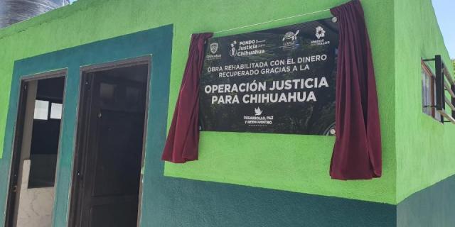 -	En el marco del programa Desarrollo, Paz y Reencuentro edifican techumbre y baños y concluye la construcción de la segunda etapa de centro comunitario.