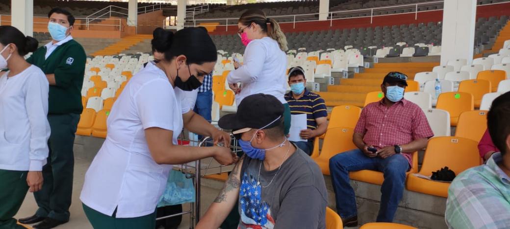 Inicia vacunación de personas de 40 a 49 años contra COVID-19 en 14  municipios | Portal Gubernamental del Estado de Chihuahua