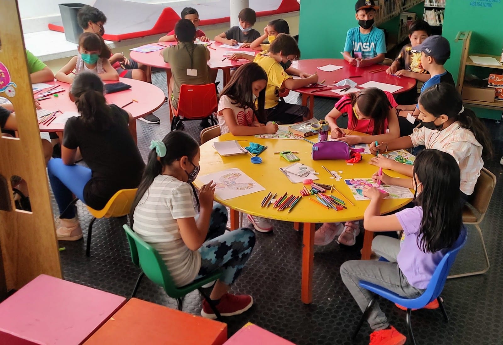 Ofrece Biblioteca Infantil talleres sabatinos para niñas y niños