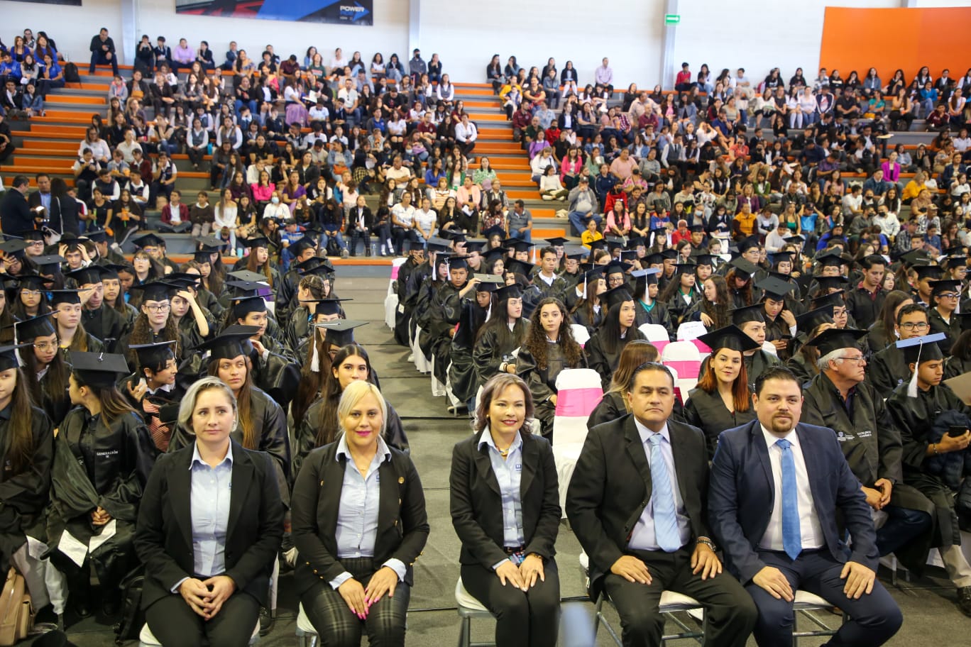 Entrega Gobierno del Estado premios por un millón de pesos a estudiantes de  excelencia de la región sur | Portal Gubernamental del Estado de Chihuahua