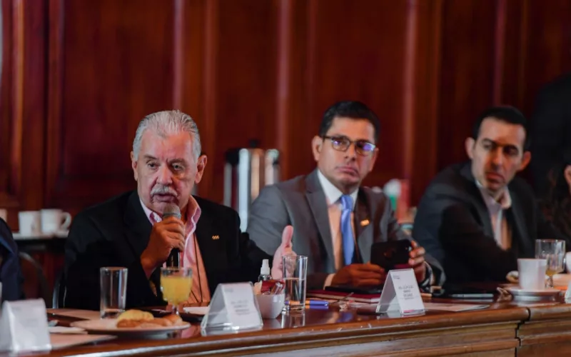 Se reúne gobernadora Maru Campos con integrantes del Consejo ...